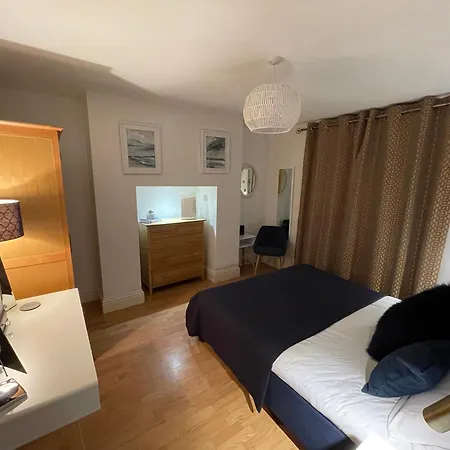 Apartmán Ground Floor Dog Friendly Ideally Situated To Amenities Quiet Comfortable Location With Outside Space
