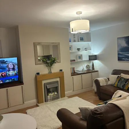 Ground Floor Dog Friendly Ideally Situated To Amenities Quiet Comfortable Location With Outside Space Whitby
