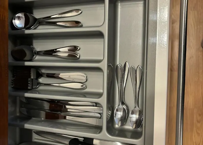 Apartament Ground Floor Dog Friendly Ideally Situated To Amenities Quiet Comfortable Location With Outside Space Whitby