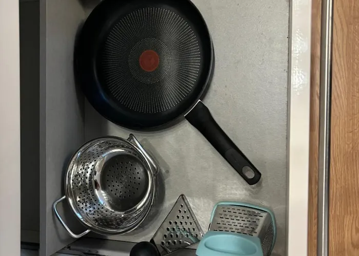 Ground Floor Dog Friendly Ideally Situated To Amenities Quiet Comfortable Location With Outside Space *