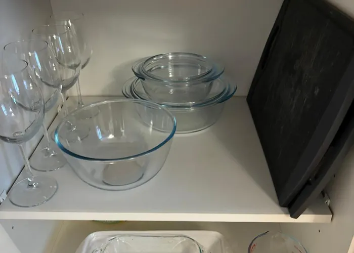 Ground Floor Dog Friendly Ideally Situated To Amenities Quiet Comfortable Location With Outside Space Apartament *