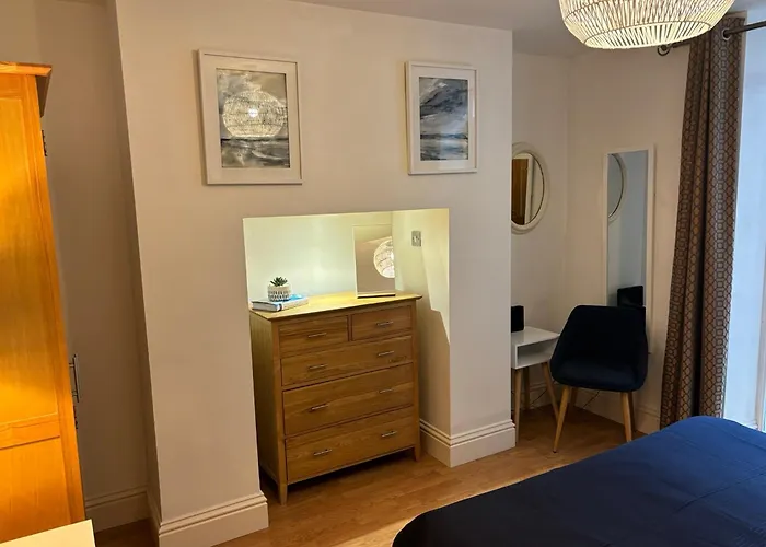 Ground Floor Dog Friendly Ideally Situated To Amenities Quiet Comfortable Location With Outside Space Apartament *