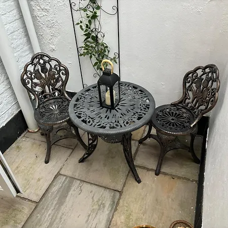Ground Floor Dog Friendly Ideally Situated To Amenities Quiet Comfortable Location With Outside Space Lägenhet Whitby